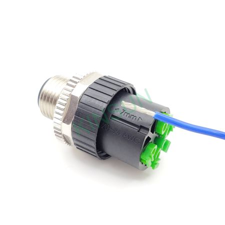 Комплектът за метални кабели M12 с кодиране A има индикатор за сваляне на обвивката на кабела, с който операторите могат да свалят правилна дължина на обвивката на жицата